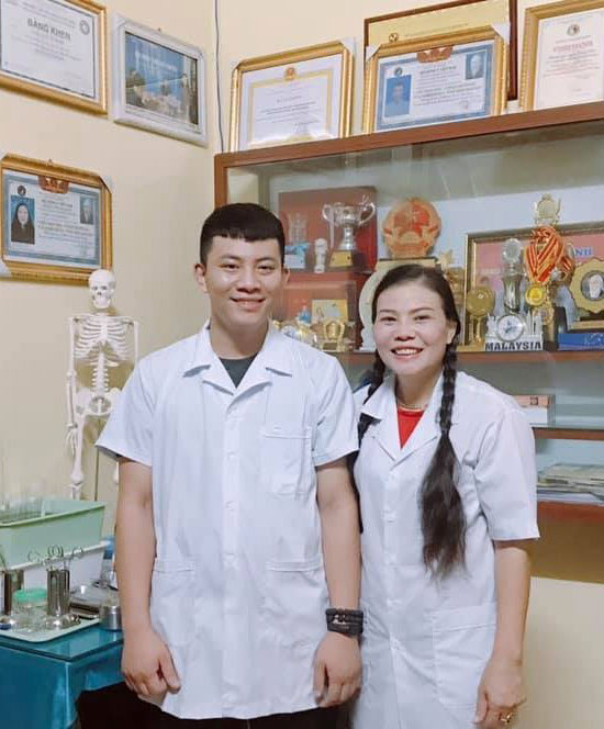 Chân dung BS Trung